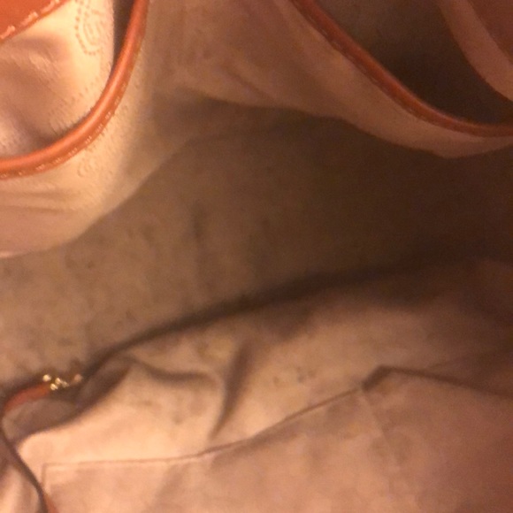 Michael Kors Large Tote - Picture 5 of 8